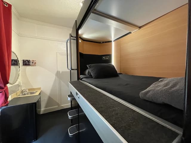 뮤직 시티 호텔 - 홈 오브 더 샌프란시스코 뮤직 홀 오브 페임-Single Bed in Female 2 Bed Capsule Room-1