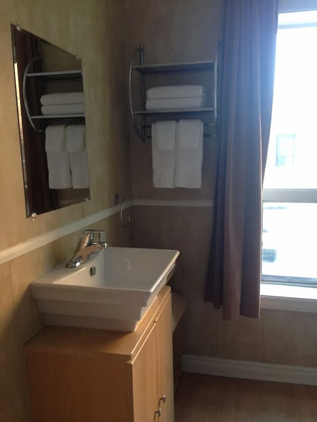 雷克斯飯店-基本客房, 1 張標準雙人床, 共用浴室-13