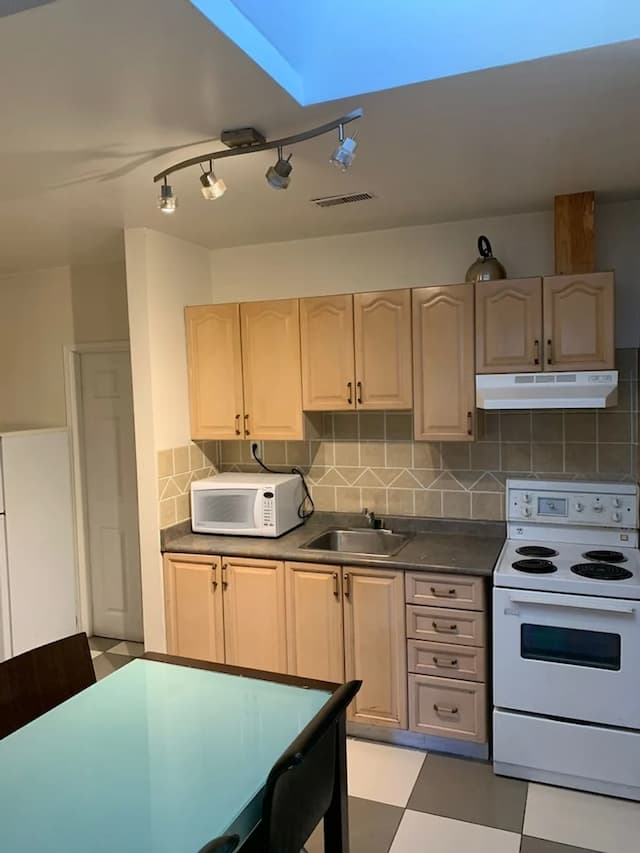 ドラゴン ゲート イン-スタジオスイート-2