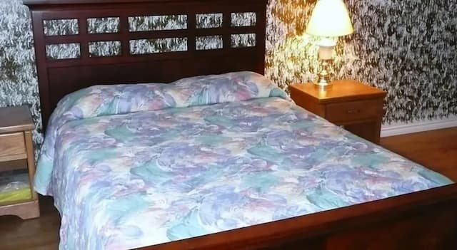 English Bay Hotel-Studio, Multiple Beds-1