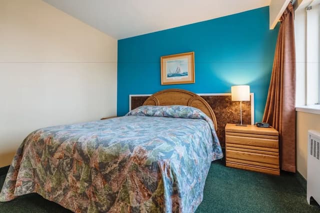 English Bay Hotel-Suite, 1 Bedroom-4