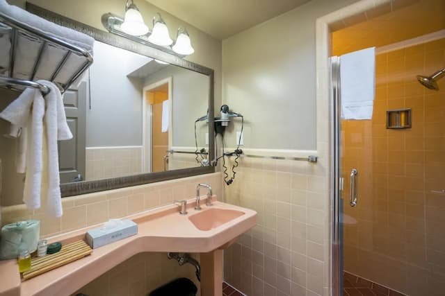 モーテル カプリ-スタンダード ルーム クイーンベッド 1 台-4