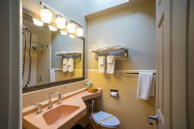 モーテル カプリ-スタンダード ルーム クイーンベッド 2 台-9