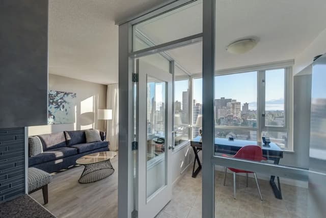 Carmana Hotel & Suites-Standard 1-Bedroom Suite (1 King)-6