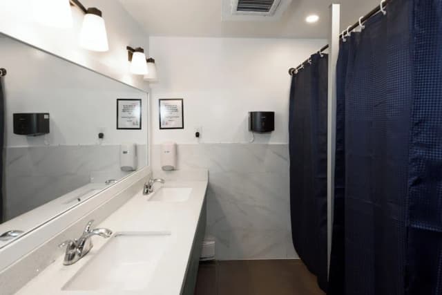 샘선 토론토 - 호스텔-이코노미 공용 도미토리-3