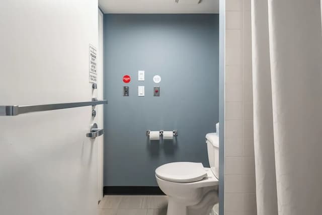 YWCA 酒店-客房, 1 張標準雙人床, 共用浴室 (Semi Private Bathroom)-2