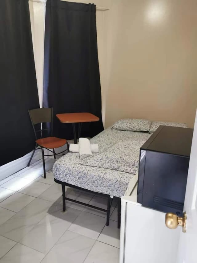 토론토 트래블러스 홈-Double Private, 1 Double Bed, Private  Bathroom-9