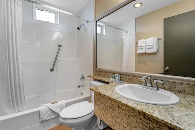 貝斯特韋斯特喬治國王套房酒店-套房, 1 張特大雙人床, 非吸煙房, 廚房 (Living Room;with Sofabed)-6