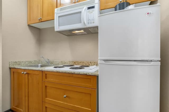 貝斯特韋斯特喬治國王套房酒店-標準客房, 2 張加大雙人床, 非吸煙房, 小廚-5