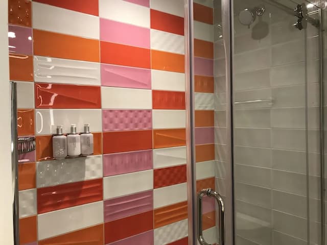 ロードウェイ  イン ニア メルローズ アベニュー-スタンダード ルーム キングベッド 1 台 禁煙-7