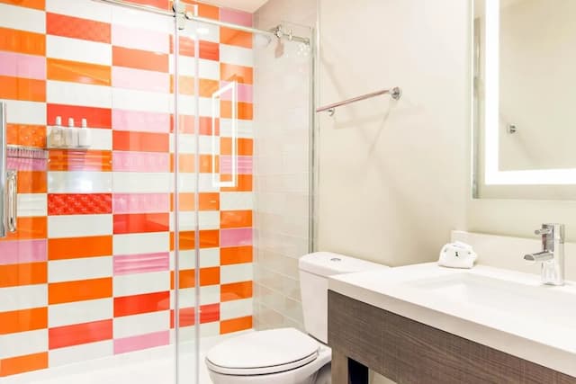 ロードウェイ  イン ニア メルローズ アベニュー-スタンダード ルーム キングベッド 1 台 禁煙-6