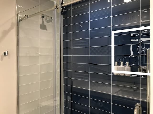 ロードウェイ  イン ニア メルローズ アベニュー-スタンダード ルーム クイーンベッド 2 台 禁煙-3