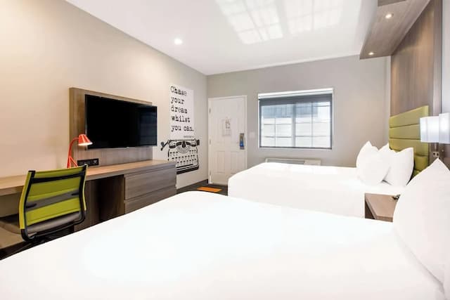 ロードウェイ  イン ニア メルローズ アベニュー-スタンダード ルーム クイーンベッド 2 台 禁煙-10