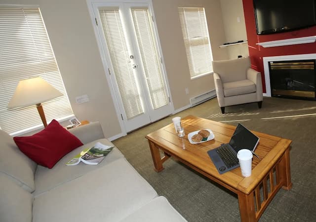 タイムズスクエアスイーツホテル-コンフォート アパートメント キングベッド 1 台ソファーベッド付き-2