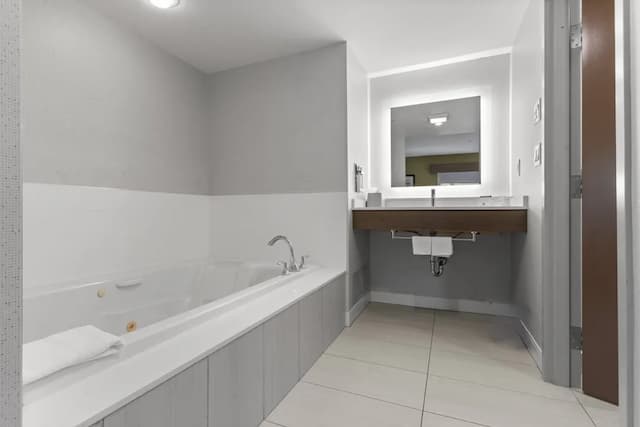 福利智選假日套房酒店 (IHG 旗下酒店)-套房, 1 張特大雙人床-8