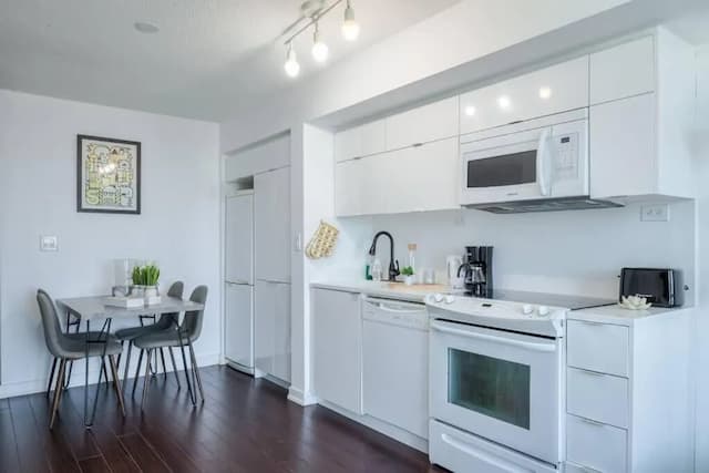 Waterfront Majesty Enclaves-商務套房-6