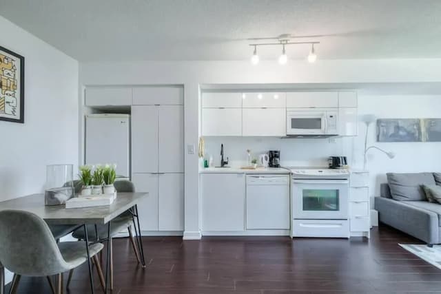 Waterfront Majesty Enclaves-商務套房-8