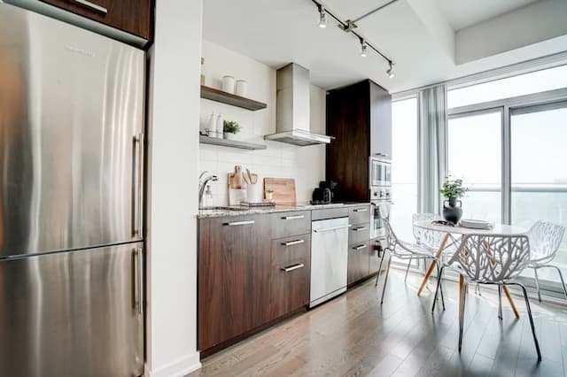 SkyTree Modern Suites-City Condo-4