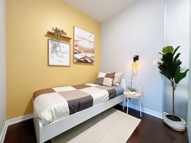 SkyTree Modern Suites-Family Condo-2