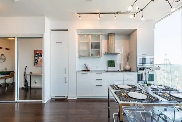 SkyTree Modern Suites-Premium Condo-5