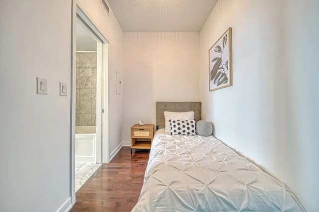 SkyTree Modern Suites-Elite Condo-10