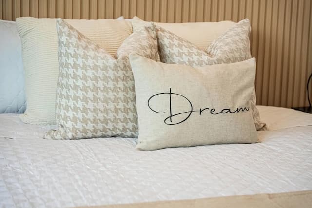 SkyTree Modern Suites-Elite Condo-4