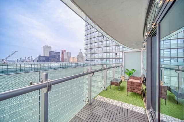 SkyTree Modern Suites-Elite Condo-8