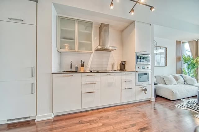 SkyTree Modern Suites-Elite Condo-14