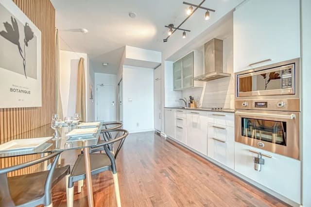 SkyTree Modern Suites-Elite Condo-9