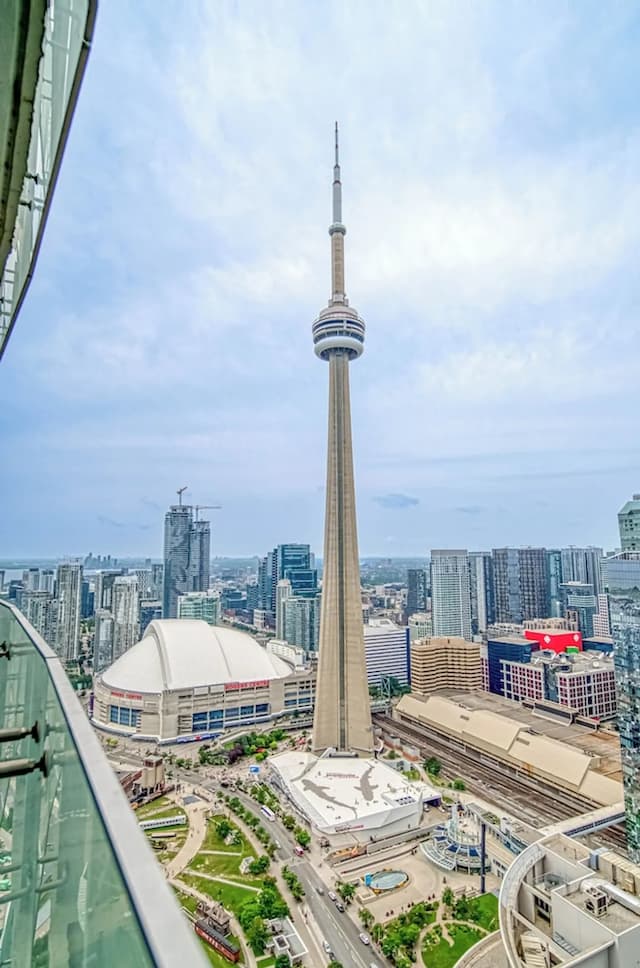 SkyTree Modern Suites-Elite Condo-20