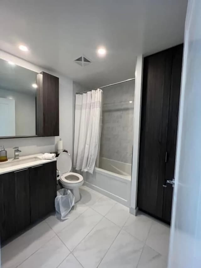 アダステイスイーツトロント-クラシック コンドミニアム クイーンベッド 1 台 シティビュー-9