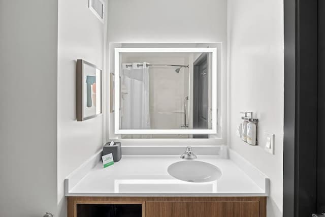 Holiday Inn Hotel & Suites Surrey East Cloverdale by IHG-Standard Room, 1 King Bed-3