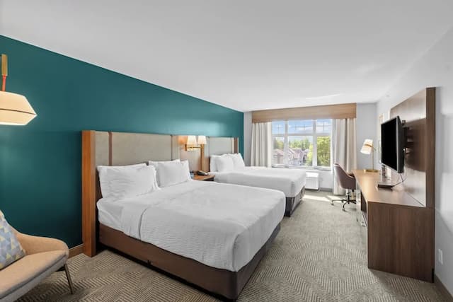 Holiday Inn Hotel & Suites Surrey East Cloverdale by IHG-Standard Room, 2 Queen Beds-1