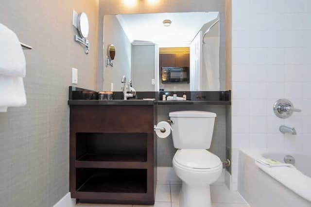 サンドマン ホテル バンクーバー エアポート-スタジオスイート キングベッド 1 台 簡易キッチン-5