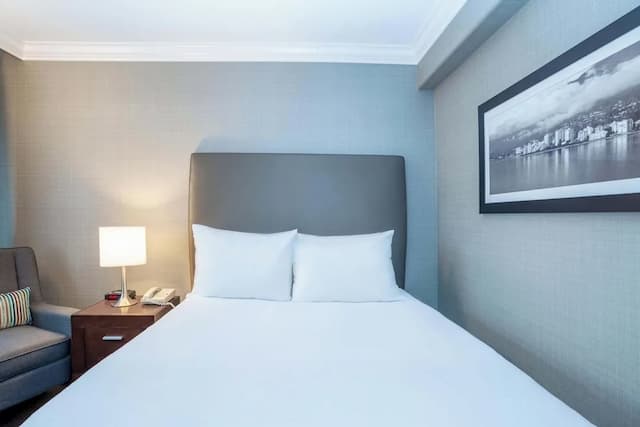 サンドマン ホテル バンクーバー エアポート-スタンダード ルーム クイーンベッド 1 台-5