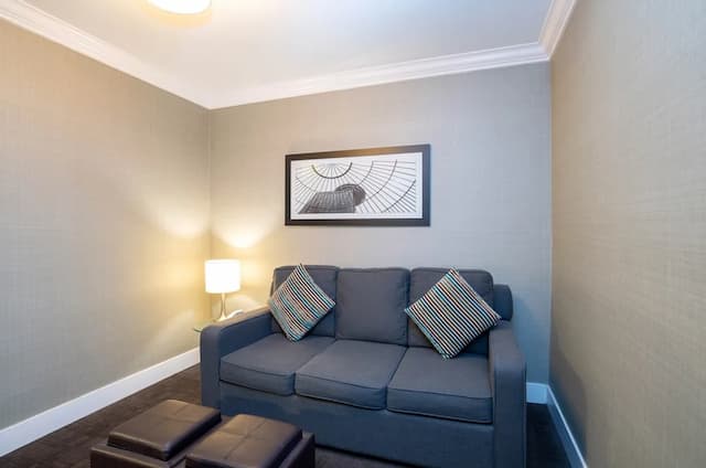 サンドマン ホテル バンクーバー エアポート-スタンダード スイート キングベッド 1 台ソファーベッド付き 簡易キッチン-6