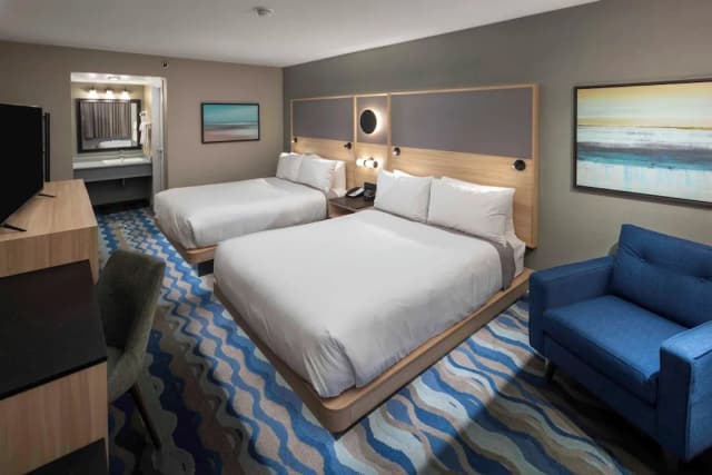 Accent Inns Burnaby-Two Queens-1