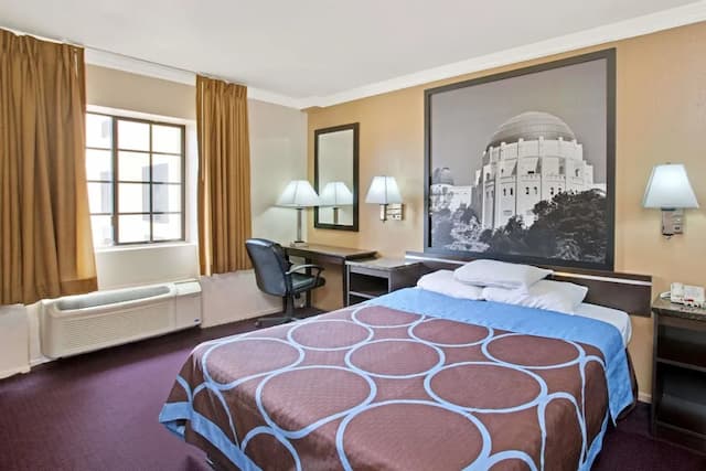 Super 8 by Wyndham Hollywood/LA Area-标准房, 1 张大床-1