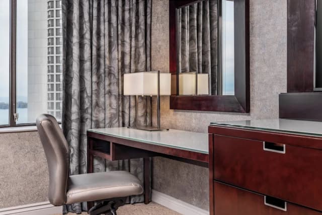 多倫多威斯汀海港城堡飯店-客房, 1 張特大雙人床-2