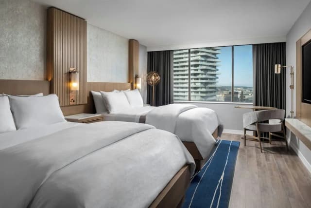 多倫多威斯汀海港城堡飯店-尊榮客房, 2 張加大雙人床, 湖景-1