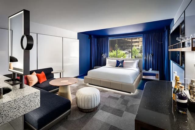 多倫多 W 酒店-標準客房, 1 張特大雙人床, 庭園景-2