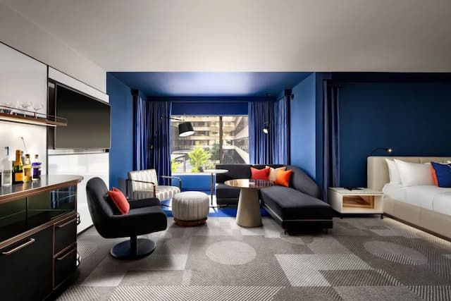 多倫多 W 酒店-開放式套房, 1 張特大雙人床, 庭園景-4