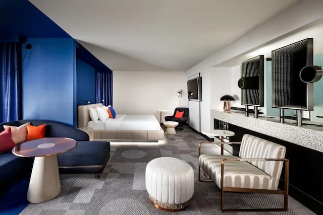 多倫多 W 酒店-開放式套房, 1 張特大雙人床, 庭園景-1