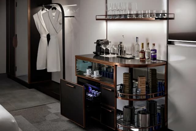 多倫多 W 酒店-開放式套房, 1 張特大雙人床, 庭園景-3