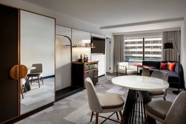 W Toronto-Suite, 1 Bedroom-1