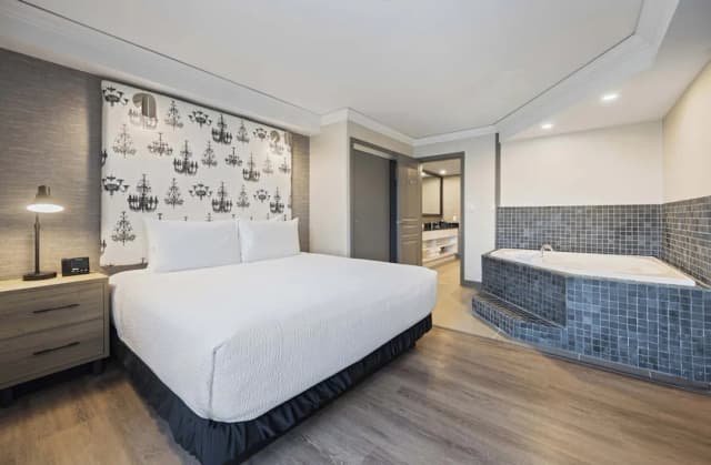 多倫多機場桑德曼簽名飯店-頂樓客房, 1 張特大雙人床和 1 張沙發床, 廚房-1