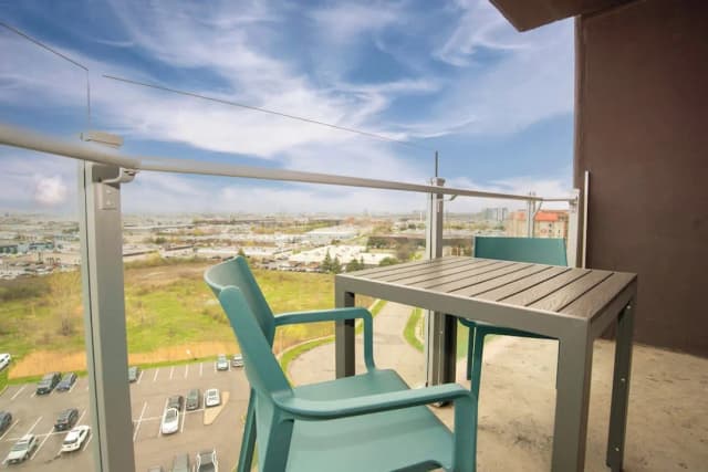 多倫多機場桑德曼簽名飯店-頂級客房, 2 張加大雙人床, 陽台-5