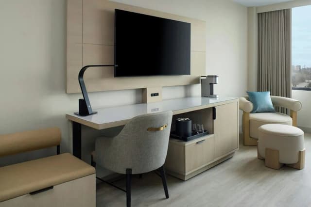 토론토 에어포트 메리어트 호텔-클럽룸, 킹사이즈침대 1개-7