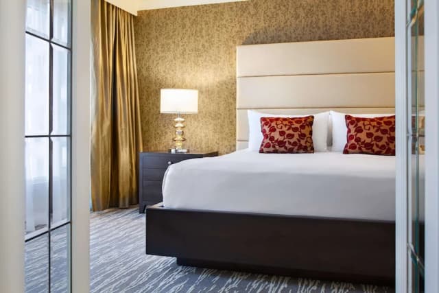 Fairmont Waterfront-套房, 1 张特大床 (West Coast)-4