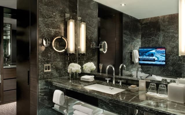 黑澤爾頓飯店-豪華客房, 1 張特大雙人床, 陽台-2